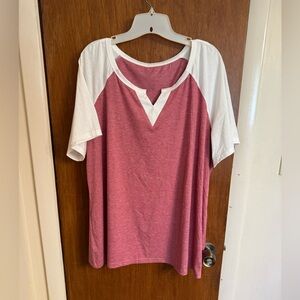Gently used condition BloomChic size 18-20 ladies short sleeve red & white tee